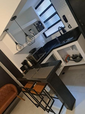 Lev Apartments - Apartamento inteiro - 1 quarto - 300 m da praia de Copacabana - Posto 4